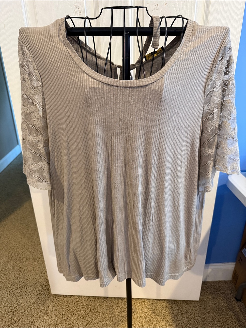 Suzanne Betro Taupe Ribbed Knit Top Blousebwith Lace Short Sleeves 2XL NWT NEW